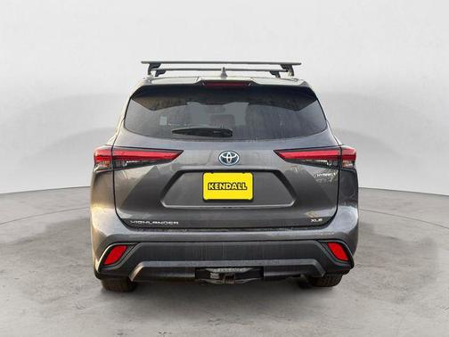 2022 Toyota Highlander Hybrid XLE