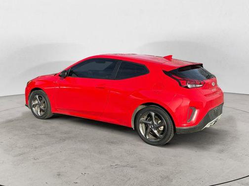2020 Hyundai Veloster 2
