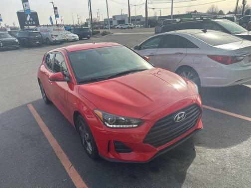 2020 Hyundai Veloster 2