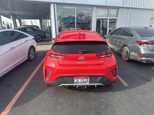 2020 Hyundai Veloster 2