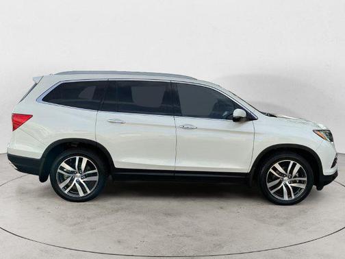 White Diamond Pearl 2016 Honda Pilot Elite