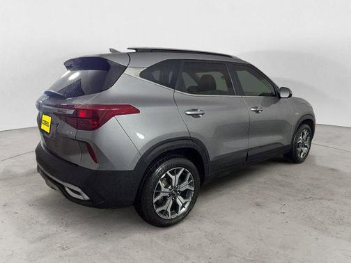 Steel Gray 2021 Kia Seltos EX
