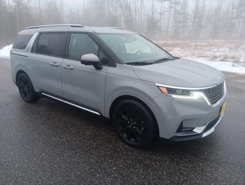 2022 Kia Carnival SX