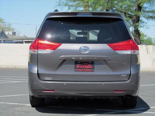 2013 Toyota Sienna XLE
