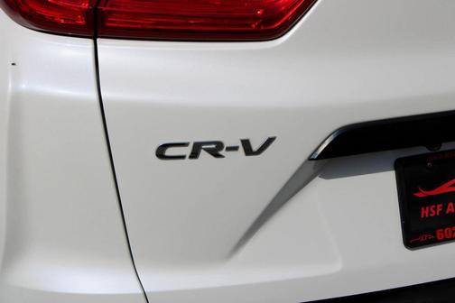 White 2018 Honda CR-V LX