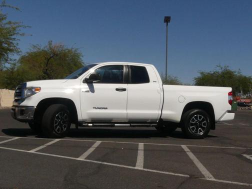 2016 Toyota Tundra SR5