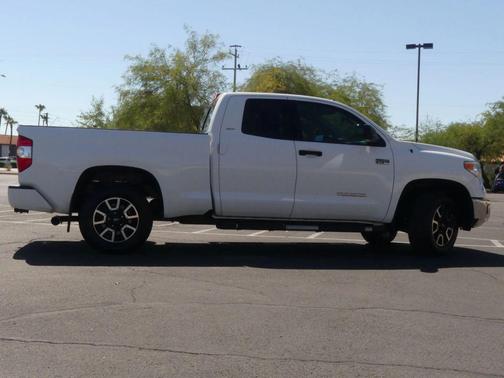 2016 Toyota Tundra SR5