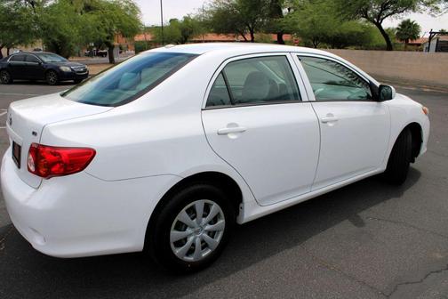 White 2009 Toyota Corolla S