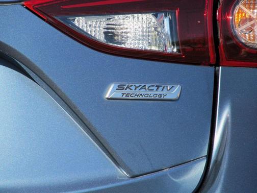2016 Mazda Mazda3 i Sport