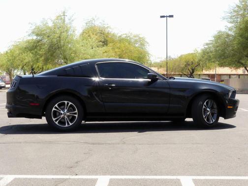 2014 Ford Mustang V6 Premium