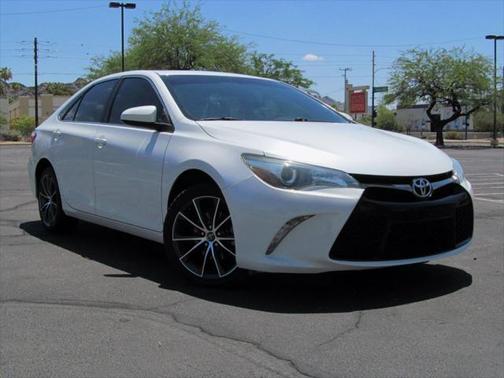 2016 Toyota Camry XLE