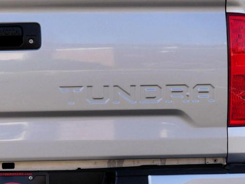 2017 Toyota Tundra SR5