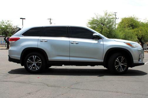 Silver 2019 Toyota Highlander LE