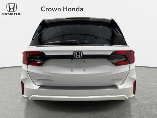 Platinum White Pearl 2026 Honda Odyssey Sport-L