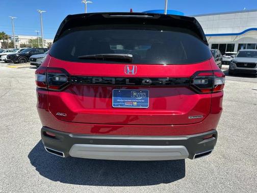 2025 Honda Pilot Touring 8-Passenger