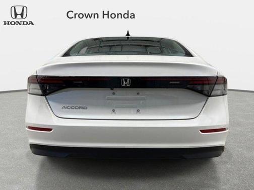 Platinum White Pearl 2026 Honda Accord SE