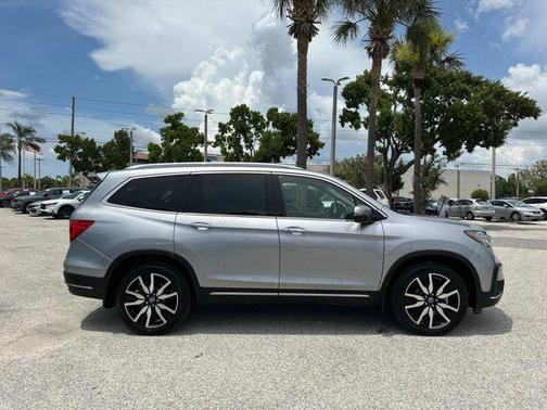 2021 Honda Pilot Touring 8-Passenger