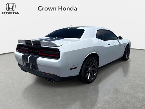 Bright White Clearcoat 2016 Dodge Challenger SRT 392