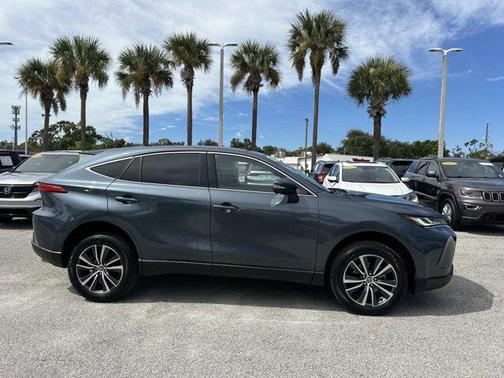 2023 Toyota Venza LE