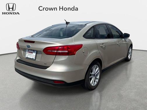 WHITE GOLD 2018 Ford Focus SE