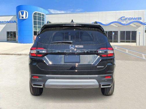 2025 Honda Pilot Touring 8-Passenger