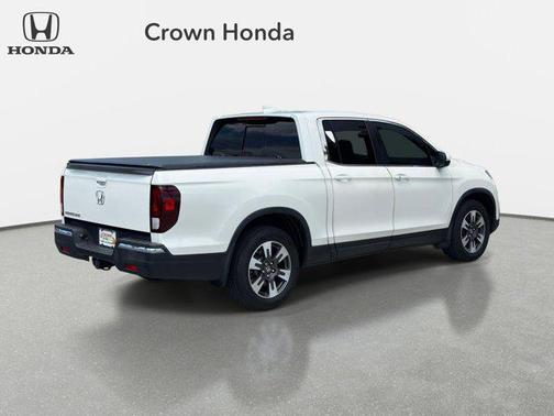 White 2019 Honda Ridgeline RTL