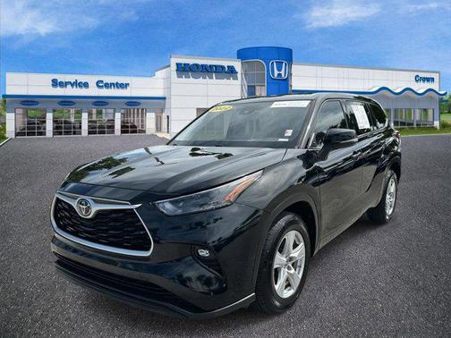 2022 Toyota Highlander LE