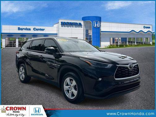 2022 Toyota Highlander LE