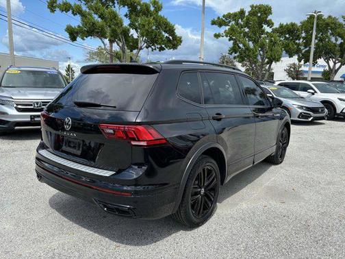 2022 Volkswagen Tiguan 2.0T SE R-Line Black