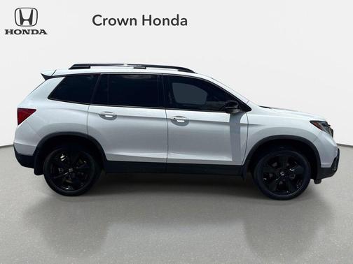 Platinum White Pearl 2021 Honda Passport AWD Elite