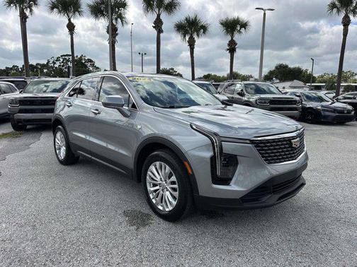2024 Cadillac XT4 Luxury