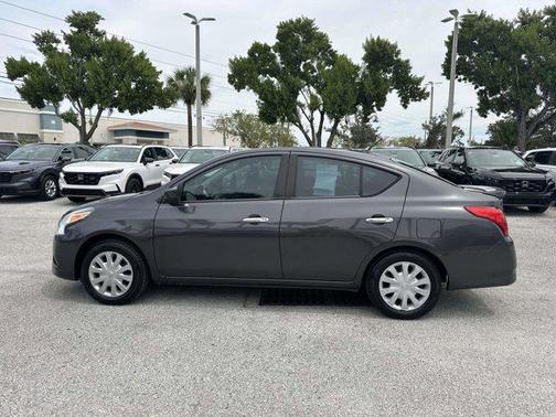 2015 Nissan Versa 1.6 SV