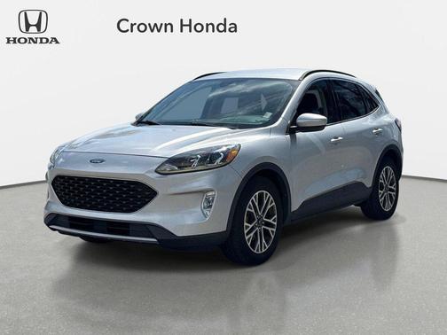 Ingot Silver Metallic 2020 Ford Escape SEL
