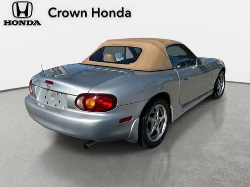 1999 Mazda MX-5 Miata Base
