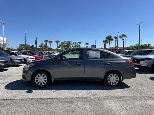 2018 Nissan Versa 1.6 S+