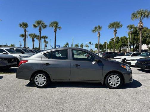 2018 Nissan Versa 1.6 S+