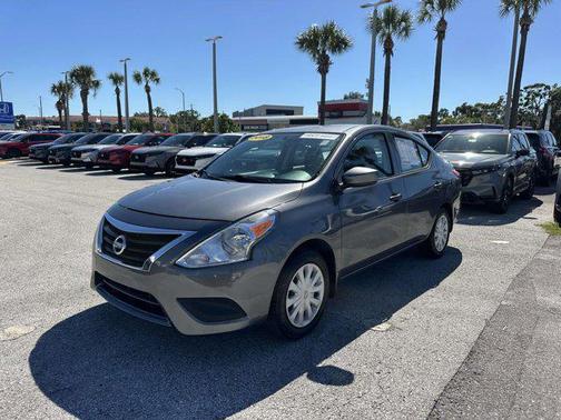 2018 Nissan Versa 1.6 S+