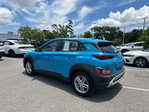 2022 Hyundai KONA SE