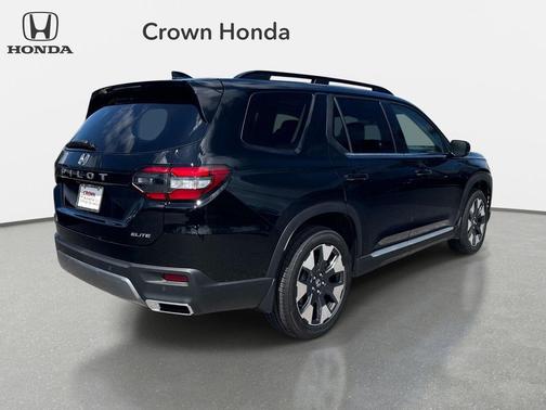 Crystal Black Pearl 2026 Honda Pilot Elite