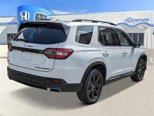 2025 Honda Pilot Black Edition