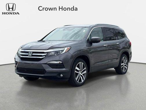 Modern Steel Metallic 2018 Honda Pilot Elite