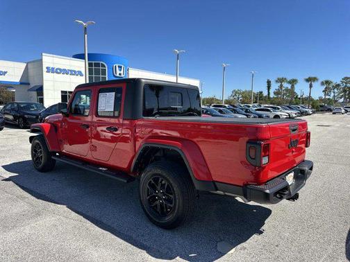 2022 Jeep Gladiator Altitude 4x4