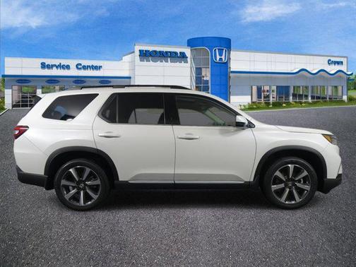 2025 Honda Pilot Touring 8-Passenger