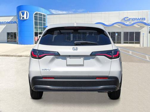 Platinum White Pearl 2027 Honda HR-V LX