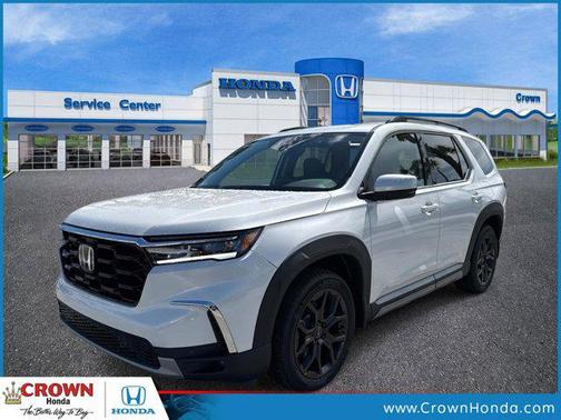2025 Honda Pilot Touring 8-Passenger