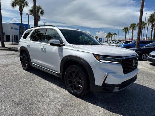 2025 Honda Pilot Touring 8-Passenger