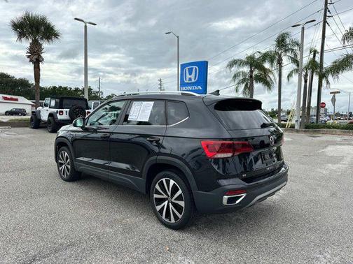 2024 Volkswagen Taos 1.5T SE