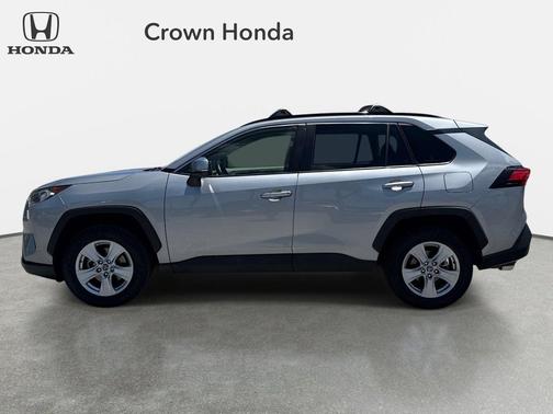 Silver Sky Metallic 2019 Toyota RAV4 XLE
