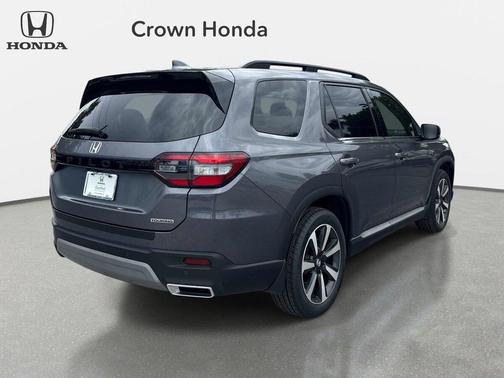 Gray 2025 Honda Pilot Touring 8-Passenger