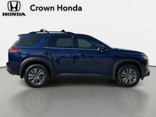 2022 Nissan Pathfinder SV 2WD